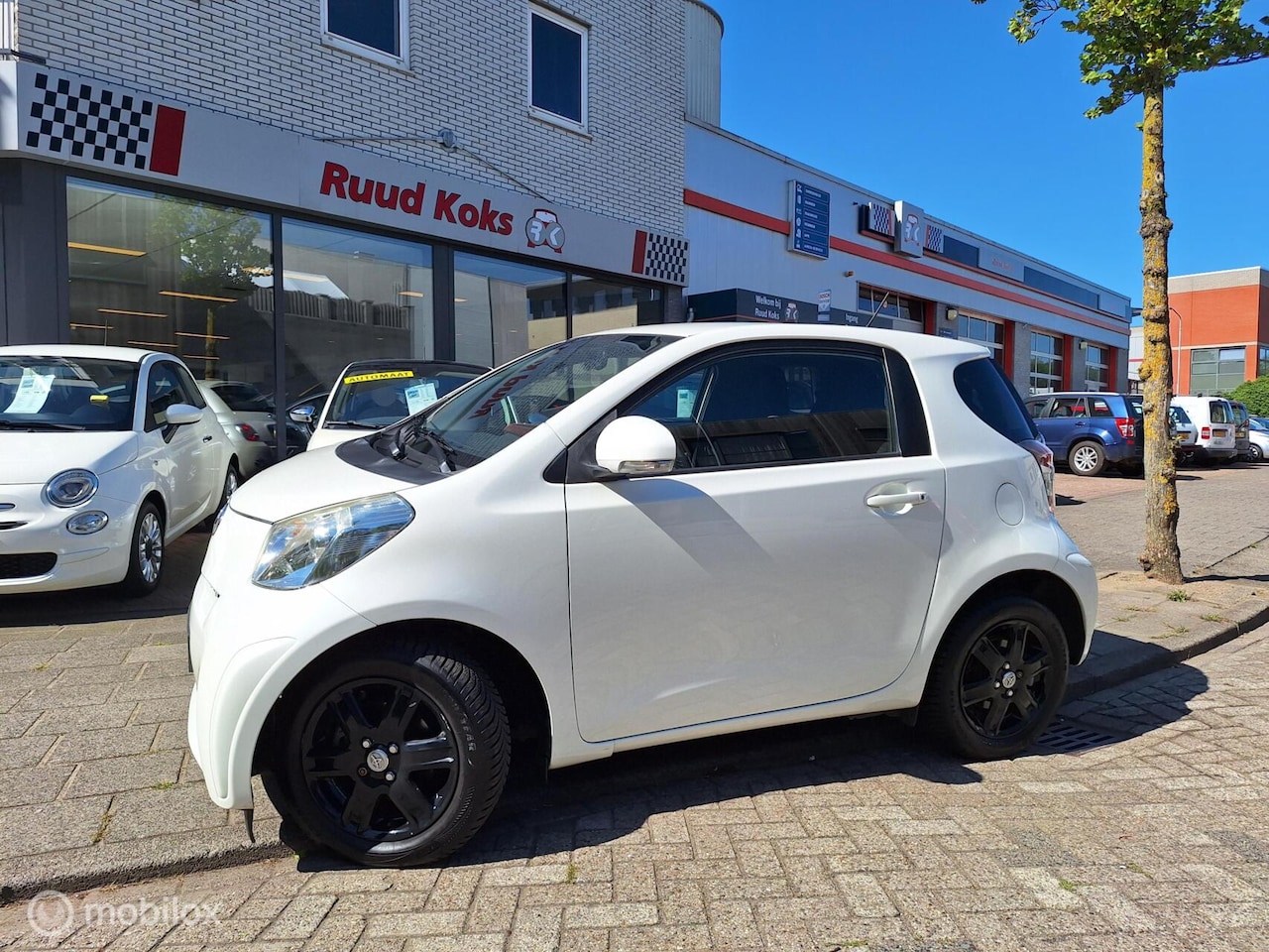 Toyota iQ - 1.0 VVTi Comfort 1.0 VVTi Comfort - AutoWereld.nl