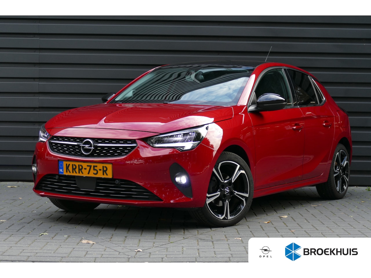 Opel Corsa - 1.2 75PK ELEGANCE GS / CAMERA / STUUR-STOELVERWARMING / PANO.DAK / 17"LMV / FULL-LED / NAV - AutoWereld.nl