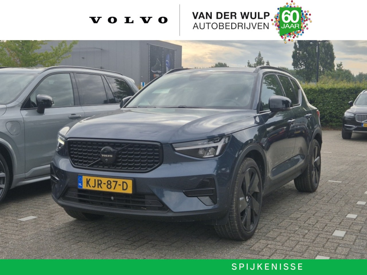 Volvo XC40 - B4 197pk Black Edition Plus Dark | Trekhaak | 20'' | 360 cam | trekhaak - AutoWereld.nl
