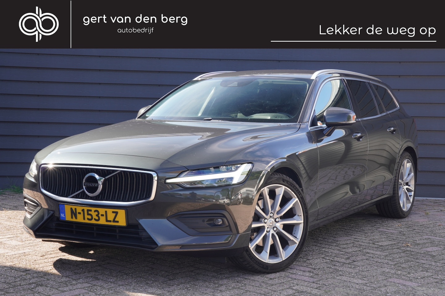 Volvo V60 - 2.0 D4 Momentum Pro - CARPLAY - LEDER - H&K - ADAPT. CRUISE - BTW AUTO - - AutoWereld.nl