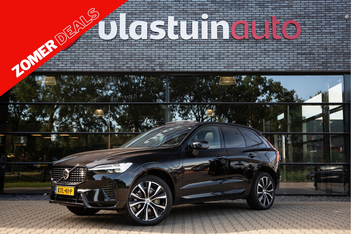 Volvo XC60 - 2.0 T8 Plug-in hybrid AWD Ultimate Dark ,SOH 100%, Long Range, Panoramadak, Trekhaak, Harm - AutoWereld.nl