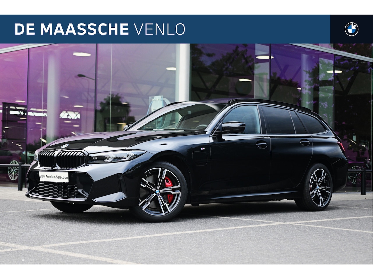 BMW 3-serie Touring - 330e xDrive M Sport Automaat / Trekhaak / Panoramadak / Sportstoelen / Comfort Access / Ad - AutoWereld.nl