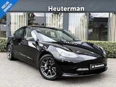 Tesla Model 3 - Standard RWD Plus LFP/ Pano/ Leder