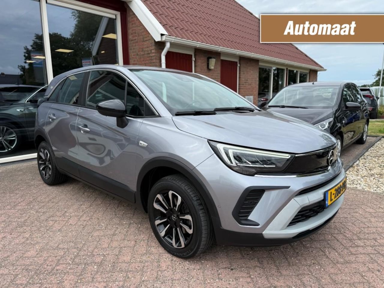 Opel Crossland - 1.2 TURBO ELEGANCE AUTOMAAT Airco/Camera/Navigatie - AutoWereld.nl