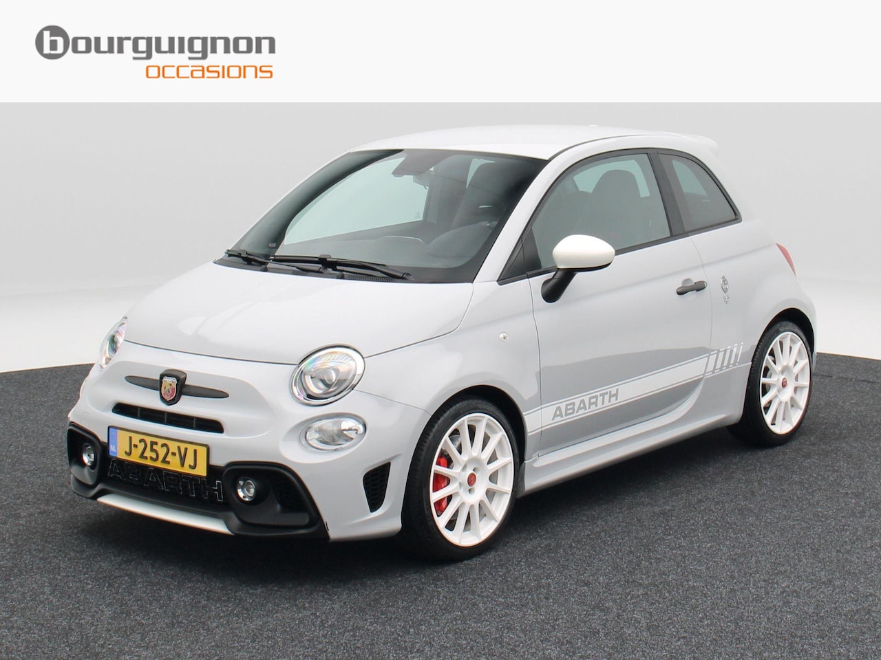 Fiat 500 Abarth - 1.4 T-Jet 180 Pk Esseesse 70th Anniversary | Kuipstoelen Carbon | Akrapovic | Beats Audio - AutoWereld.nl