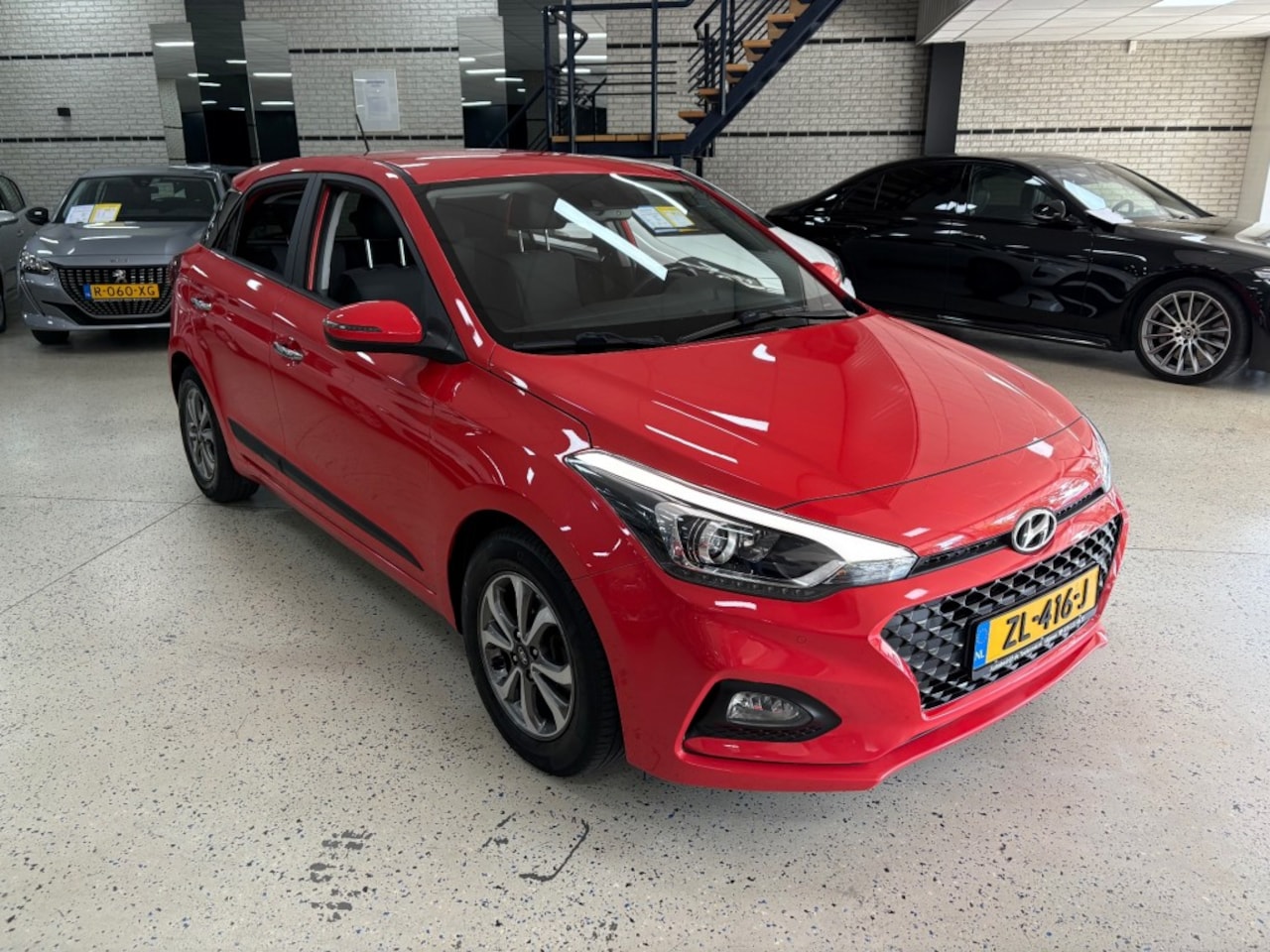 Hyundai i20 - 1.0 T-GDI PREMIUM / Navi / Cruise / Apple / Climat / Camera / Key less - AutoWereld.nl