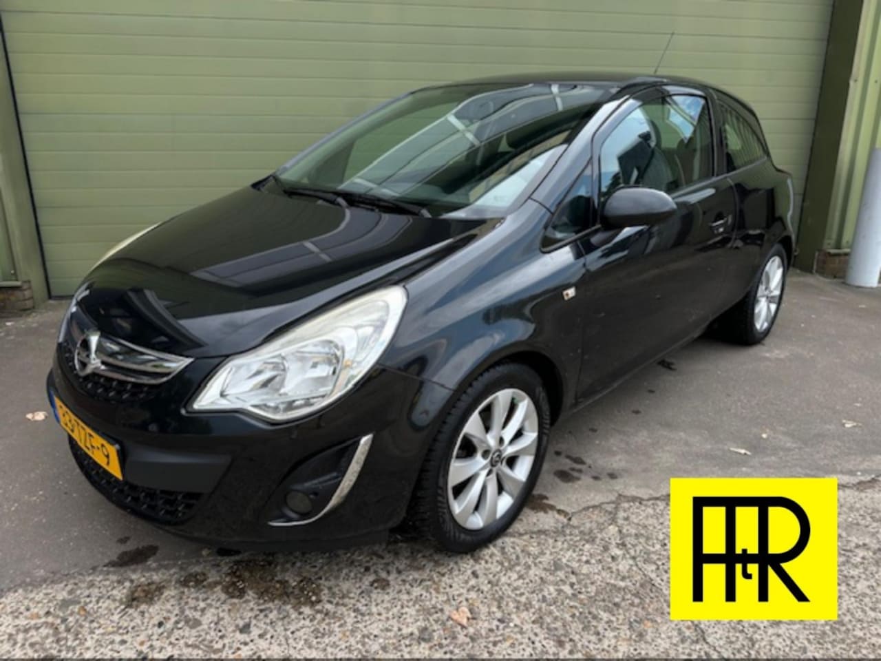 Opel Corsa - 1.2-16V Anniversary Edition 1.2-16V Anniversary Edition - AutoWereld.nl