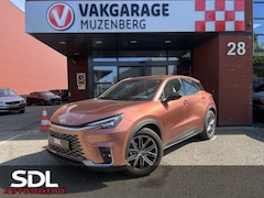 Lexus LBX - 1.5 Elegant 2WD // ADAPT. CRUISE // KEYLESS // LEDER // DODEHOEK // CAMERA+SENSOREN // STU