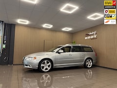 Volvo V70 - 2.0T R-Edition * Trekhaak / Leder / Navigatie / Cruise control / LM Velgen