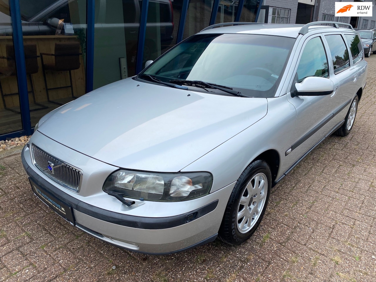 Volvo V70 - 2.4 Comfort Line 170PK Automaat - AutoWereld.nl