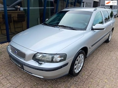 Volvo V70 - 2.4 Comfort Line 170PK Automaat