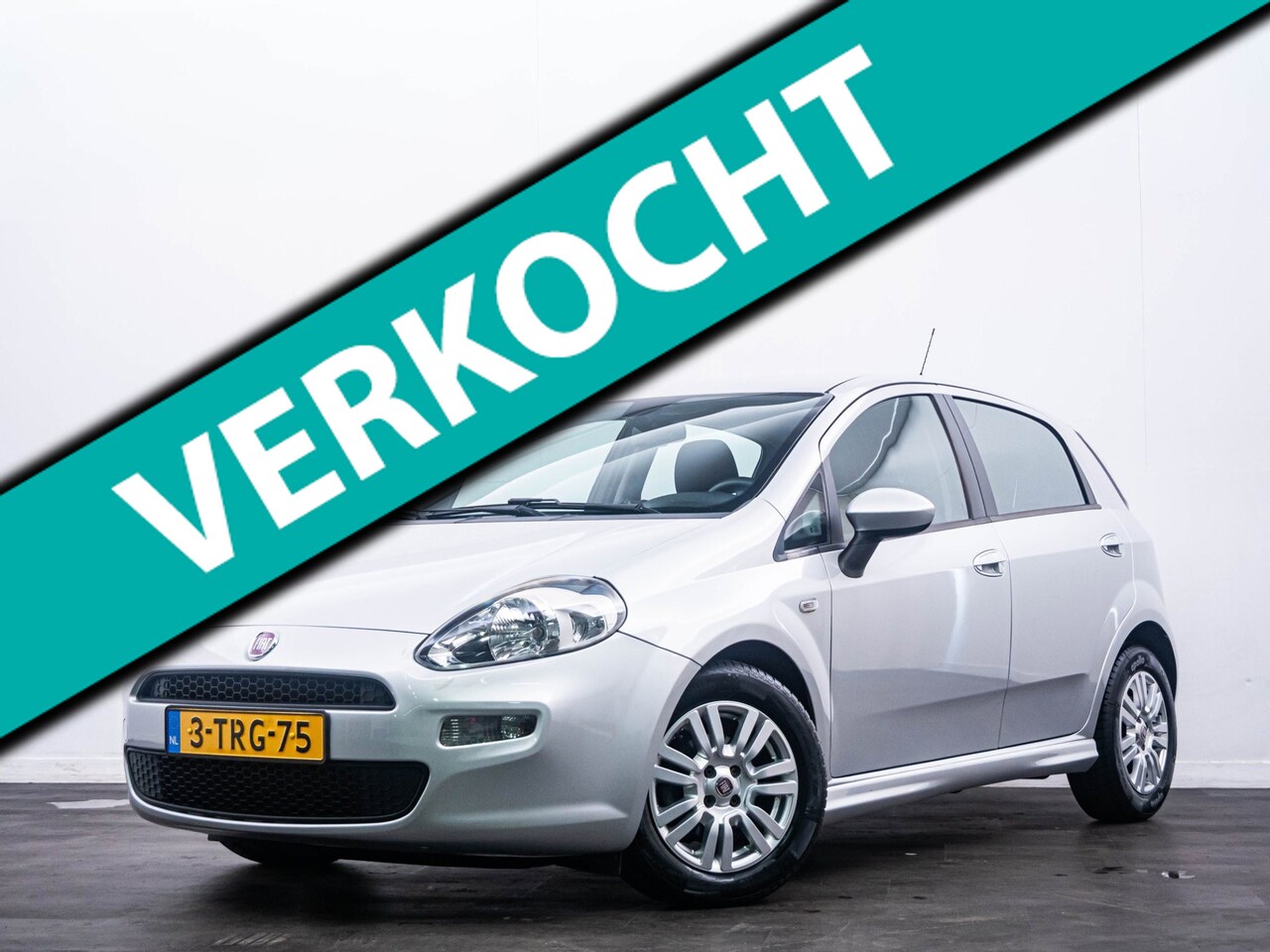 Fiat Punto Evo - 0.9 TwinAir Racing PDC|Airco|Cruise|NL-Auto! - AutoWereld.nl