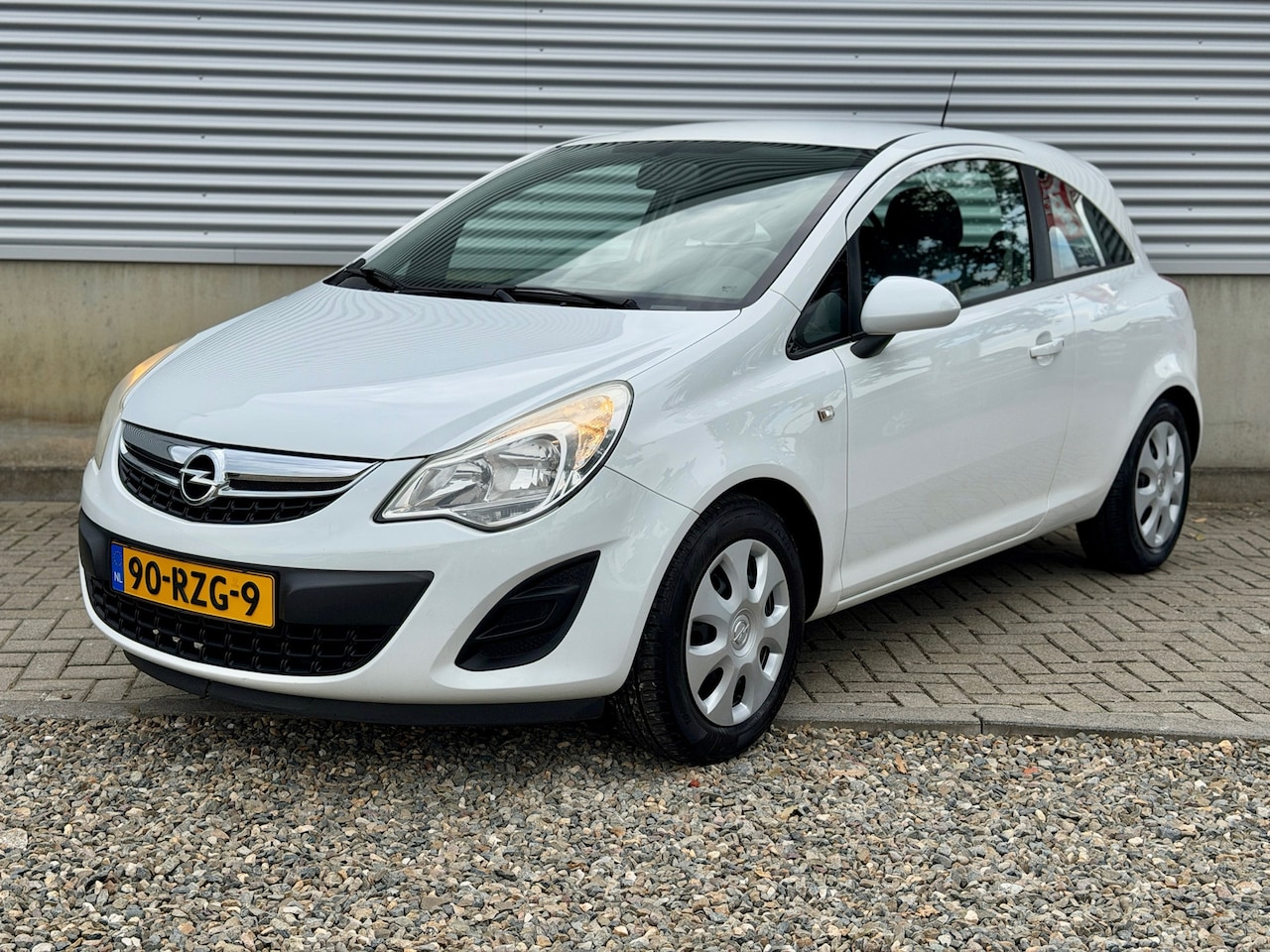 Opel Corsa - 1.0-12V Edition [ 2e eig. Fm navi,airco,audio,cruise ] - AutoWereld.nl