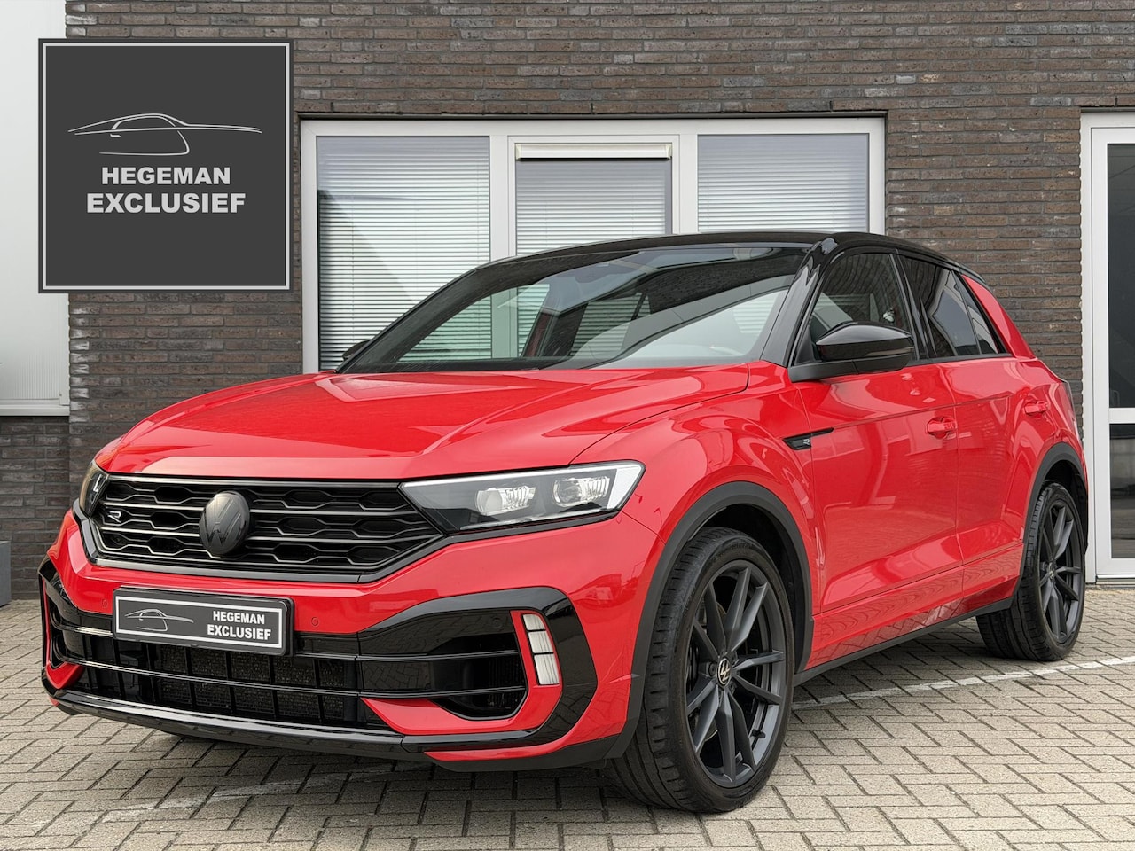 Volkswagen T-Roc - 2.0 TSI 4Motion R | AKRA | CarPlay | ACC | DAB | KEYLESS | BEATS | DCC | Camera | Side ass - AutoWereld.nl