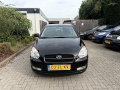 Hyundai Accent - 1.4i Dynamic