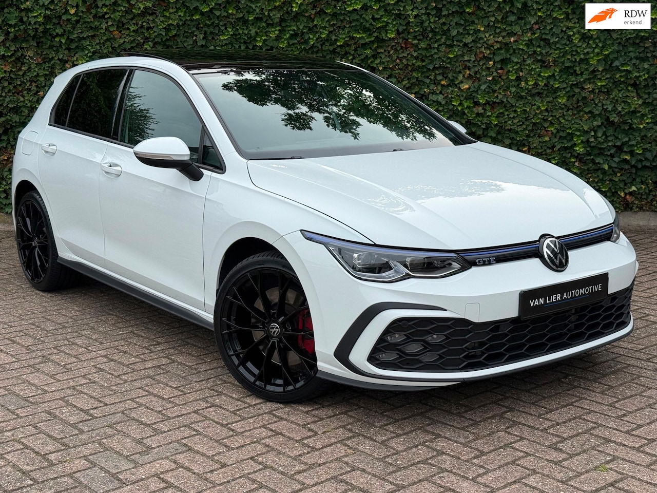 Volkswagen Golf - 1.4 eHybrid GTE | SOH 89% | Pano | IQ lights | Camera | ACC - AutoWereld.nl