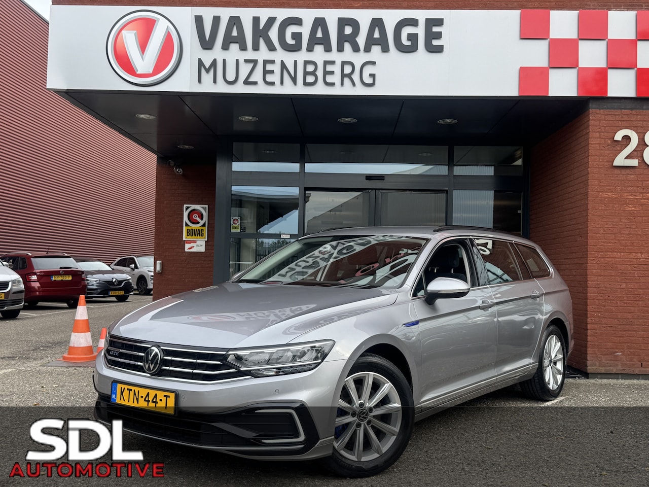 Volkswagen Passat Variant - 1.4 TSI PHEV GTE Business // LED // ADAP. CRUISE // NAVI + CARPLAY // CAMERA // PDC V+A // - AutoWereld.nl