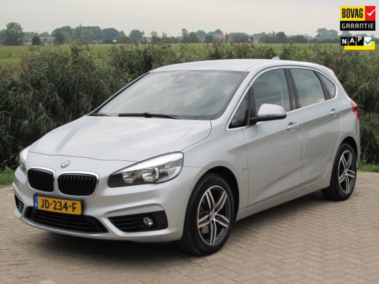 BMW 2-serie Active Tourer - 220i Sport 220i Sport - AutoWereld.nl