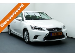 Lexus CT 200h - Sport Edition. Wit Metallic, Camera, Navi, Clima, 17"LMV All Season Banden