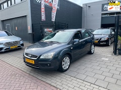 Ford Focus - 1.6-16V Trend Trekhaak Airco NAP APK 1 Jaar