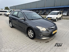 Hyundai i30 CW - 1.6i trekhaak/airco/isofix/apk/lm velgen