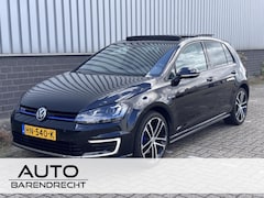 Volkswagen Golf - 1.4 TSI GTE Panoramadak | Dealer onderhouden