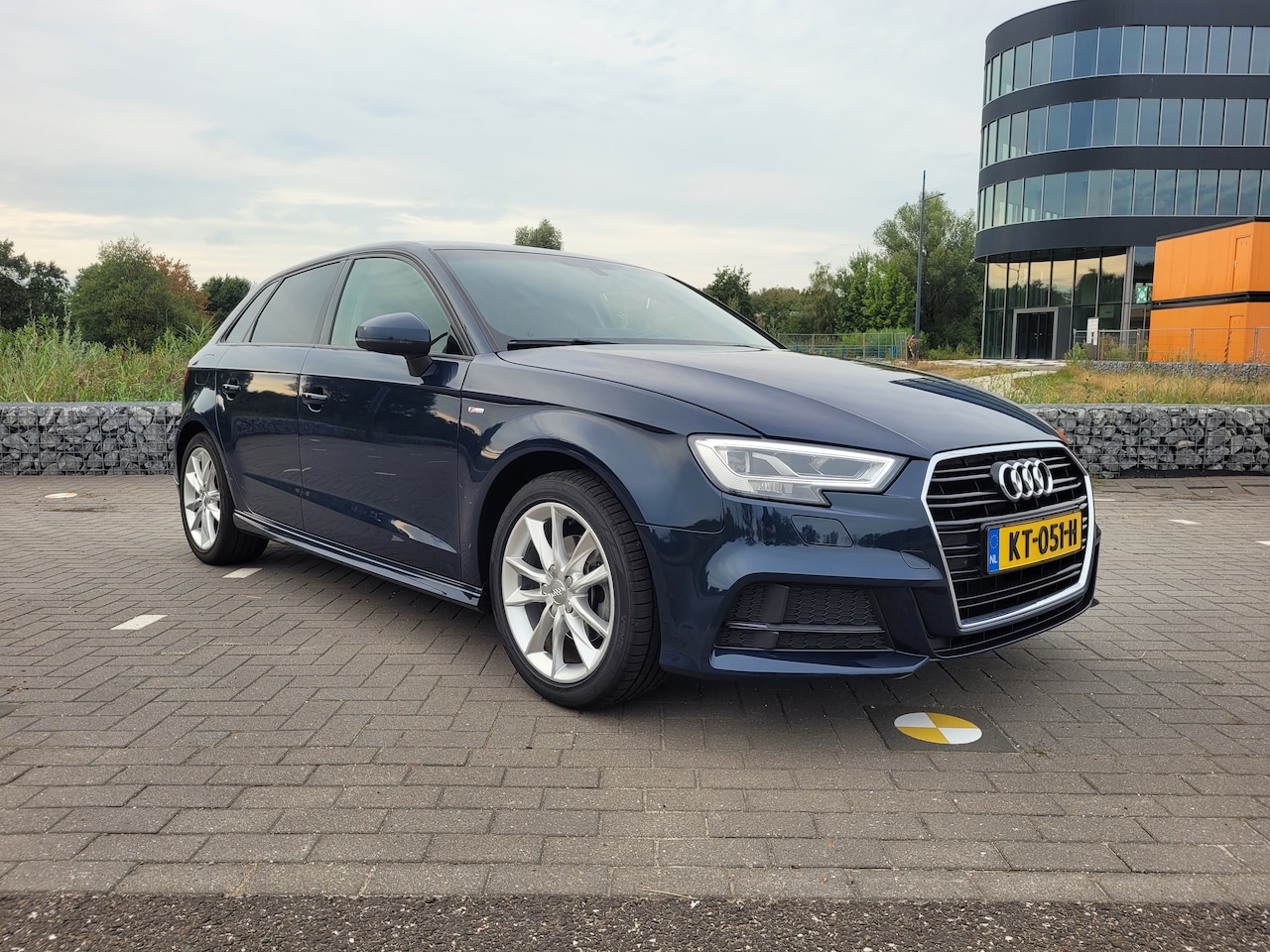 Audi A3 Sportback - 1.0 TFSI Sport Lease Edition S-Line extrieur - LED - Cruise - Subwoofer - Climate - Sport Stoelen - Exclusive Kleur - AutoWereld.nl