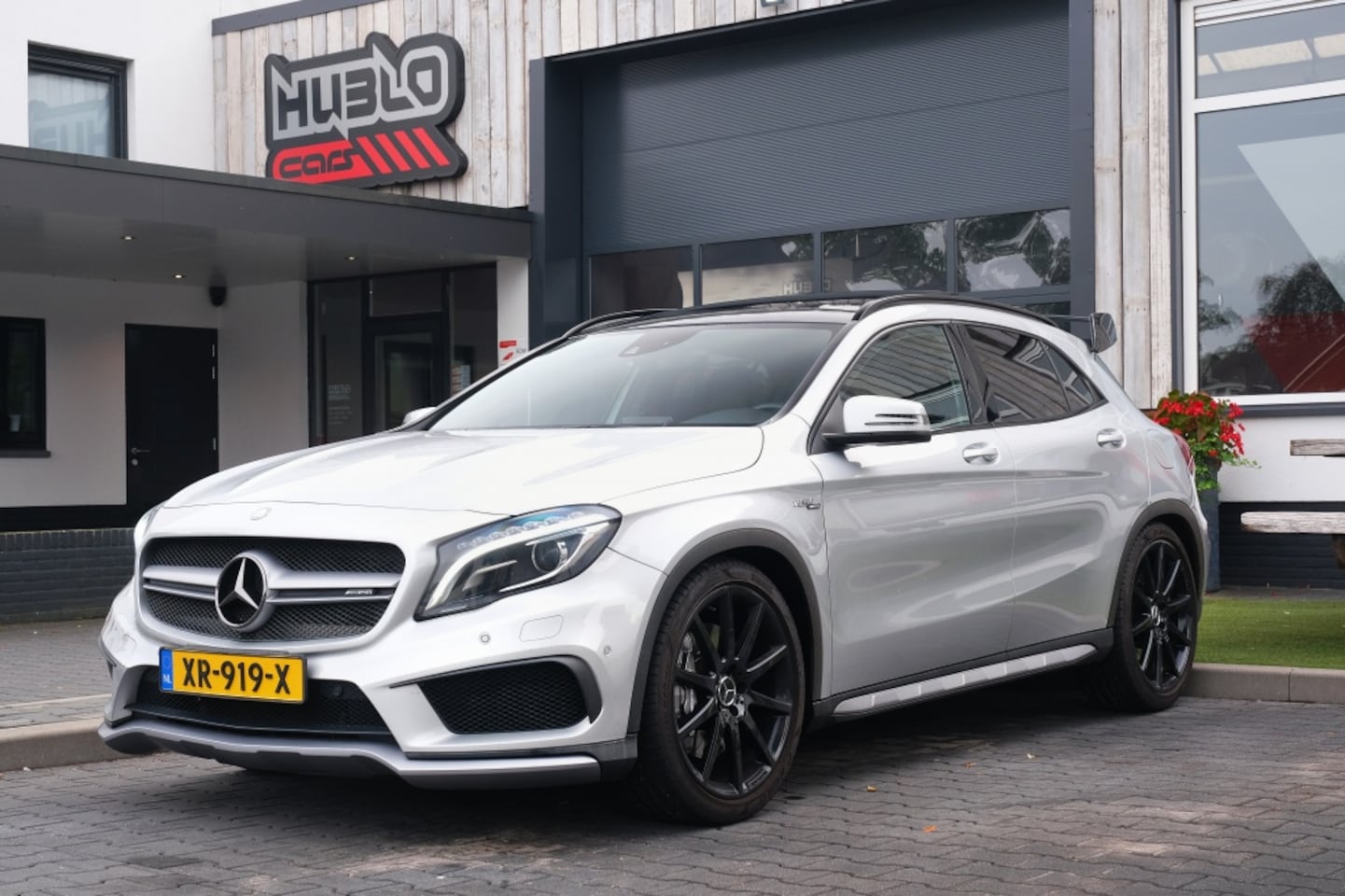 Mercedes-Benz GLA-Klasse - Mercedes-amg AMG 45 4M Edition 1 Pano, Kuipstoelen, Recent onderhoud! - AutoWereld.nl