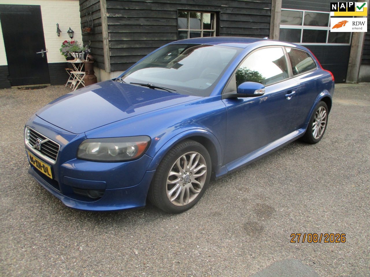 Volvo C30 - 2.0 Momentum 2.0 Momentum, LPG, Leren bekleding, nette auto 5-2007 - AutoWereld.nl