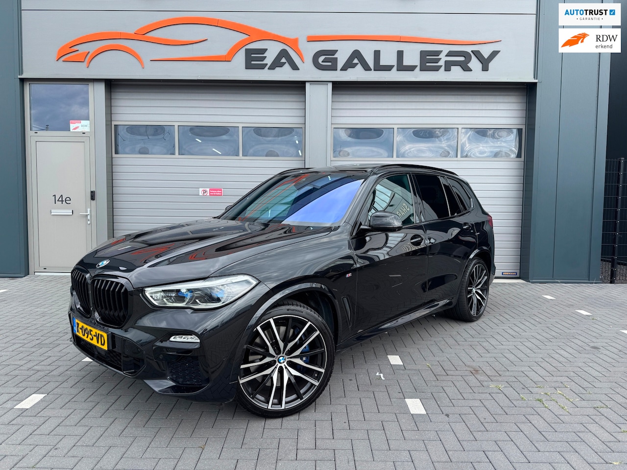 BMW X5 - XDrive40i High Executive BOMVOL Black APK - AutoWereld.nl