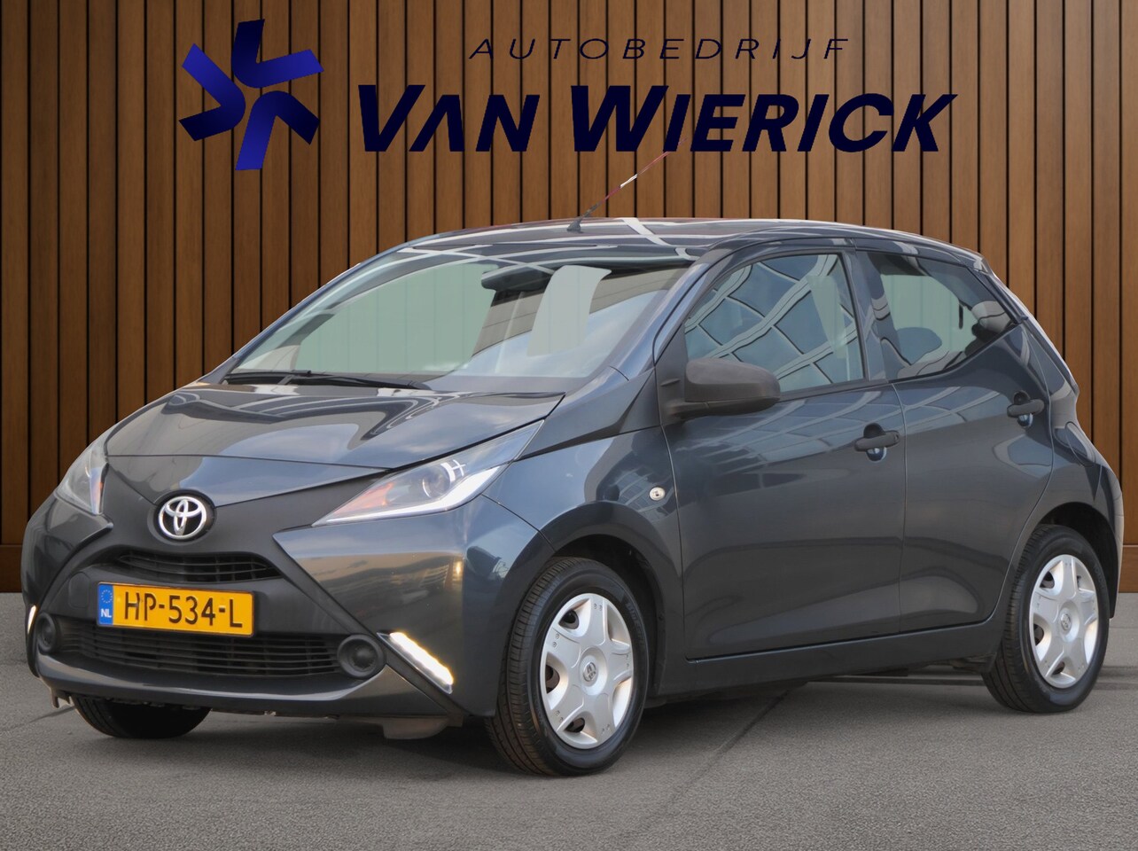 Toyota Aygo - 1.0 VVT-i x-now 5-Deurs | Airco | Orgineel NL - AutoWereld.nl