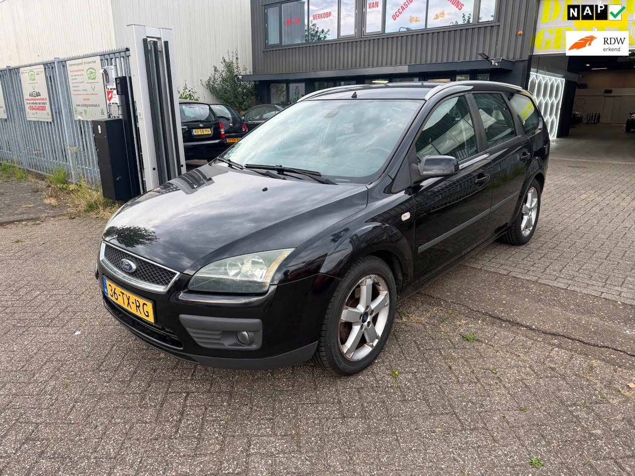 Ford Focus Wagon - 2.0-16V Rally Edition 2.0-16V Rally Edition - AutoWereld.nl