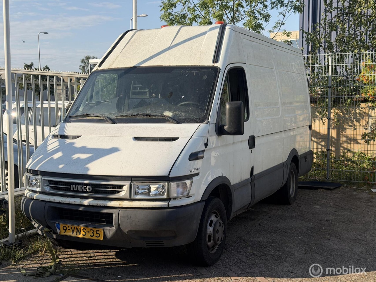 Iveco Daily - 35 S 10V 330 H2 35S10V 330 H2 - AutoWereld.nl