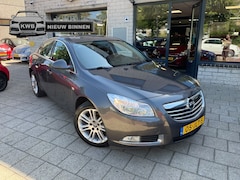 Opel Insignia - 1.8 Edition Nieuwe apk Banden Remmen VV