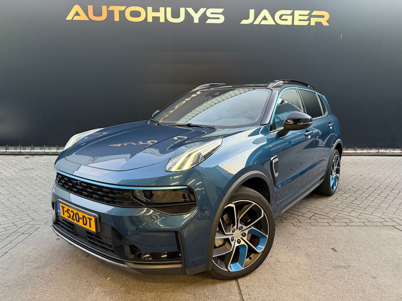 Lynk & Co 01 - 1.5 Pano Zwarte HEMEL 360 Memory Carplay Hybride Automaat - AutoWereld.nl