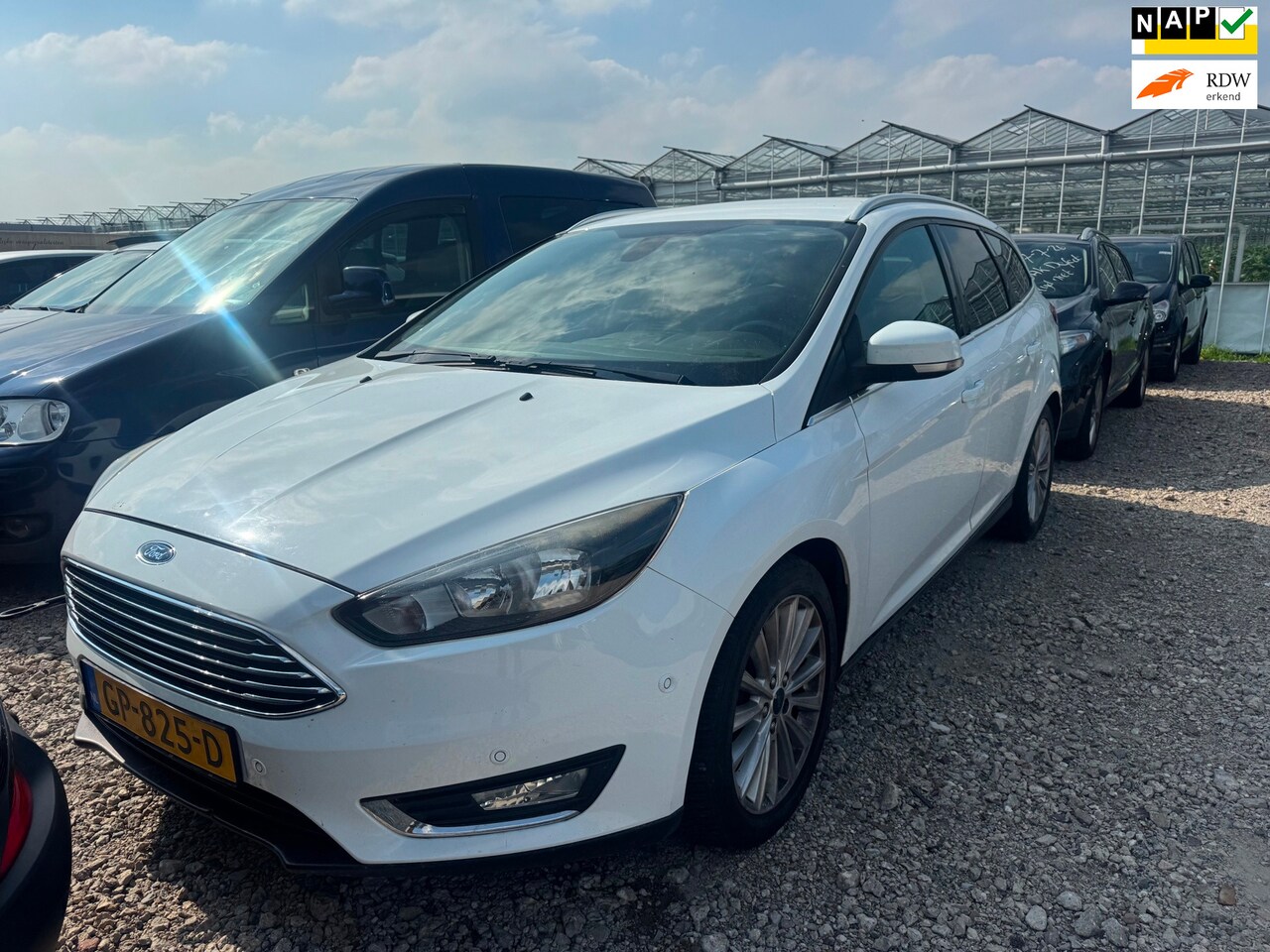 Ford Focus Wagon - | 2015 | 1.0 Titanium Edition | APK | Export en Handel - AutoWereld.nl