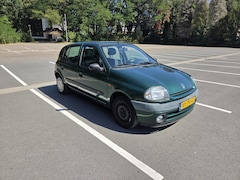 Renault Clio - 1.4 RN Bluetooth radio, dakraam