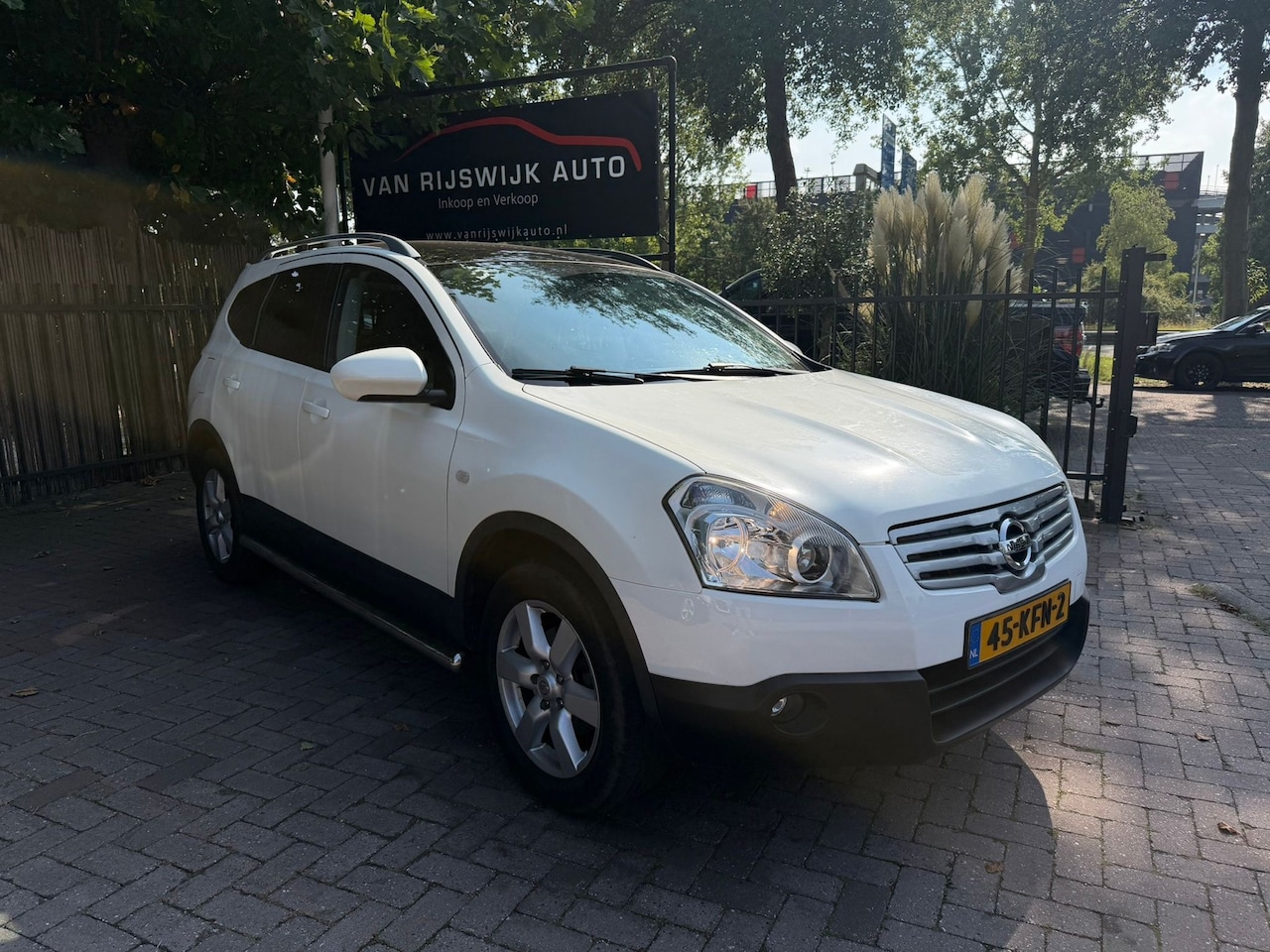 Nissan Qashqai - 1.6 Optima 7Pers Clima Pano Camera Cruise-con - AutoWereld.nl