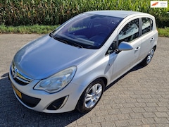Opel Corsa - 1.3 CDTi EcoFlex S/S Anniversary Edition ziet er heel netjes uit loopt goed