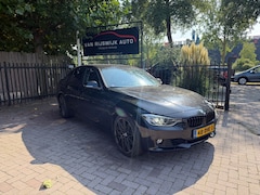 BMW 3-serie - 320i High Executive Xenon Leder Nav Clima
