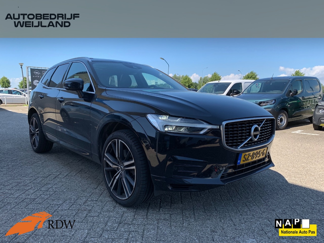 Volvo XC60 - 2.0 T5 AWD R-Design I 2de eig. I R-Design I Winterpakket I Blis I 21" I Leer I Camera I Pa - AutoWereld.nl