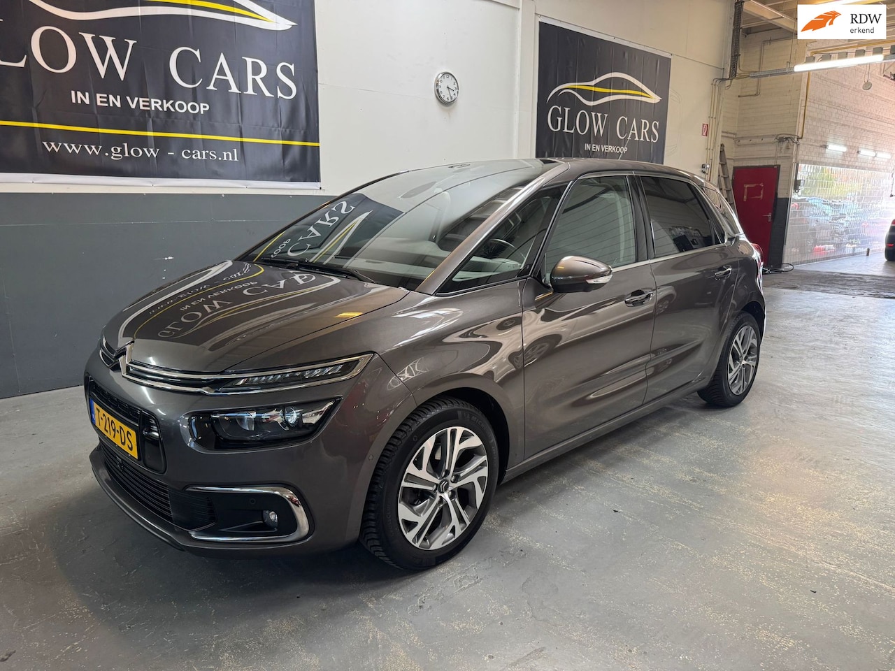 Citroën C4 Picasso - 1.6 THP Shine |AUT|CAMERA|TREKHAAK|STOEL.V - AutoWereld.nl