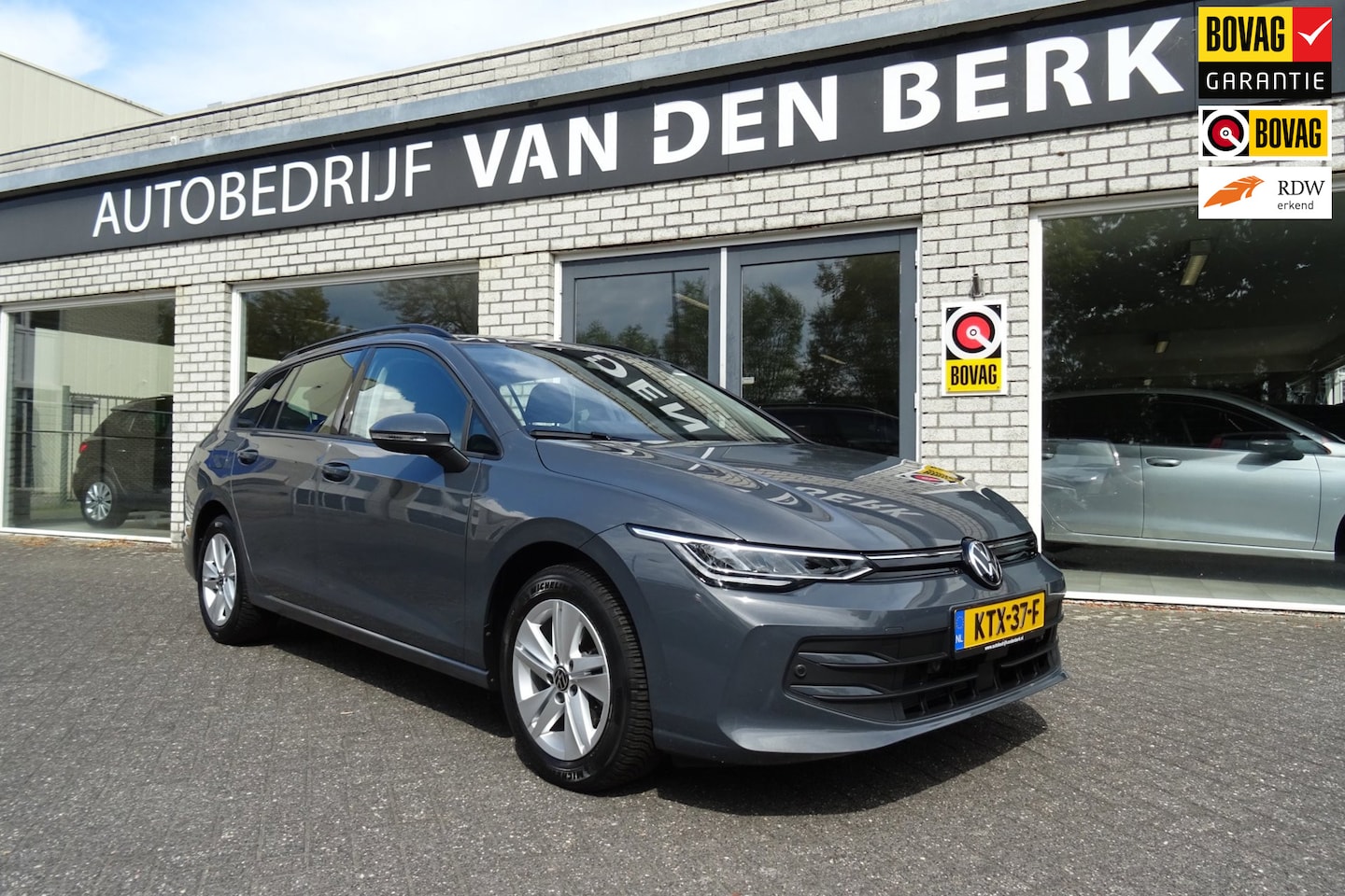 Volkswagen Golf Variant - 1.5 eTSI Life Edition DSG - AutoWereld.nl