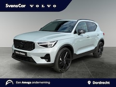 Volvo XC40 - 2.0 B4 Plus Black Edition | Panoramadak | Keyless Entry | Trekhaak | 360 camera | Stoelver