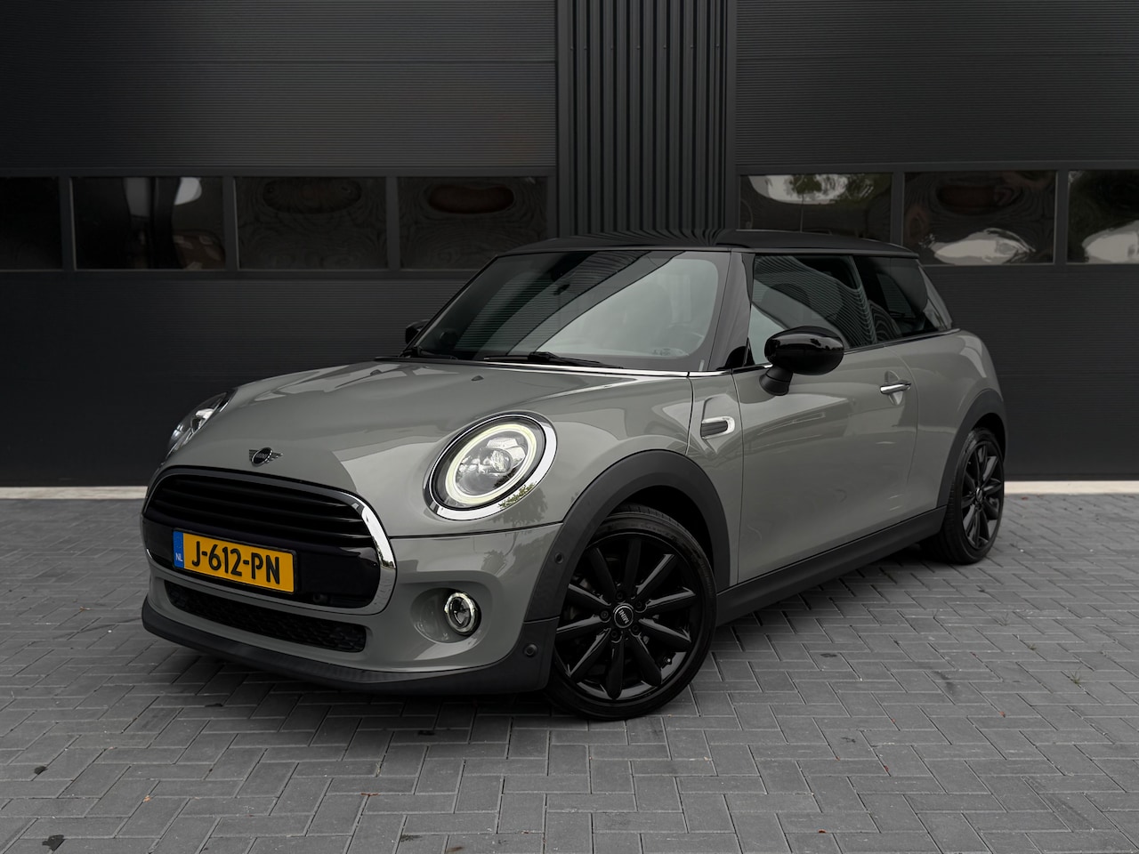 MINI 3-Deurs - 1.5 Cooper Keyless/Carplay/Led/Dealer OH/H&K/17”/Facelift/ - AutoWereld.nl