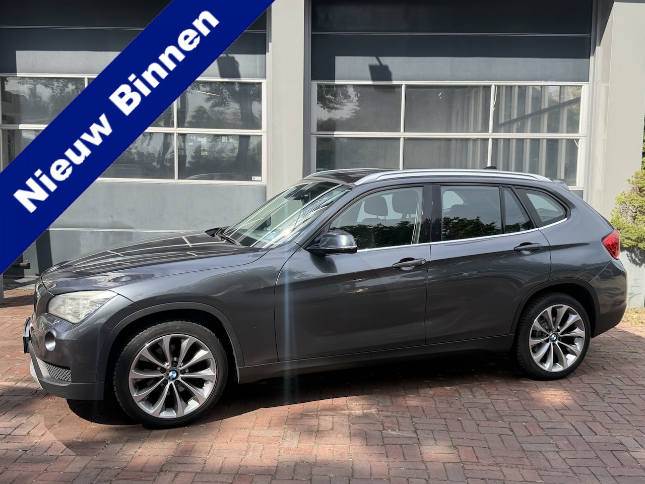 BMW X1 - sDrive20i Executive 2013 Automaat goed onderhouden hoge zit - AutoWereld.nl