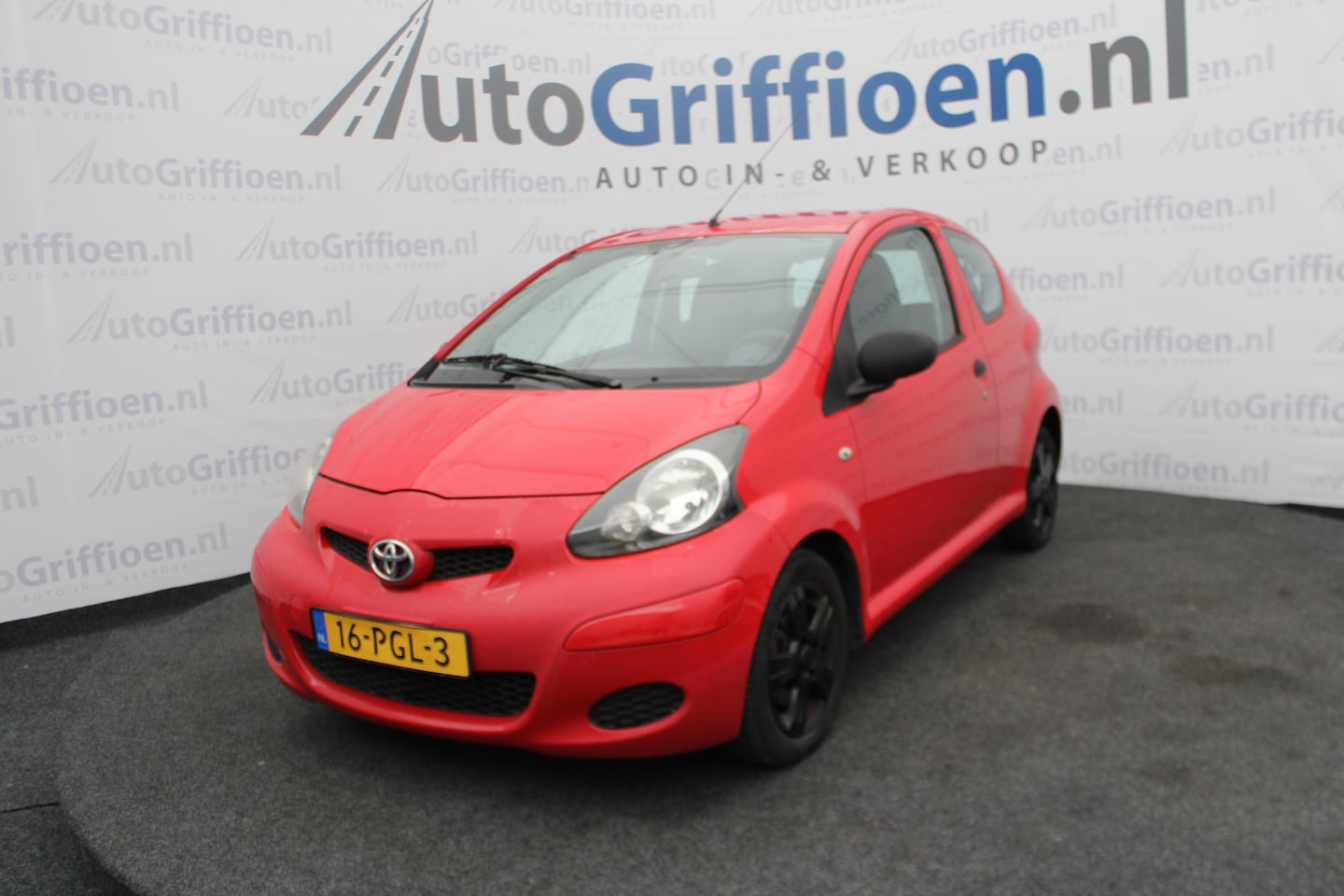 Toyota Aygo - 1.0-12V Cool 3-deurs met airco - AutoWereld.nl
