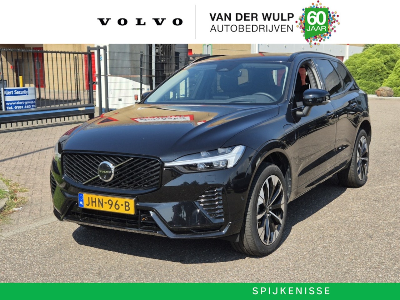 Volvo XC60 - T6 350pk AWD [Facelift] Ultra Dark | Trekhaak | Luchtvering | 360 | Schuifdak - AutoWereld.nl