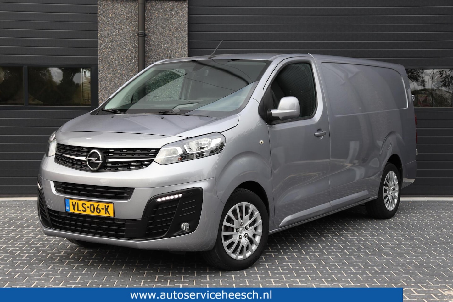 Opel Vivaro - bestel 2.0 CDTI L3H1 l NAVI l CAMERA l KASTENINBOUW l TREKHAAK - AutoWereld.nl