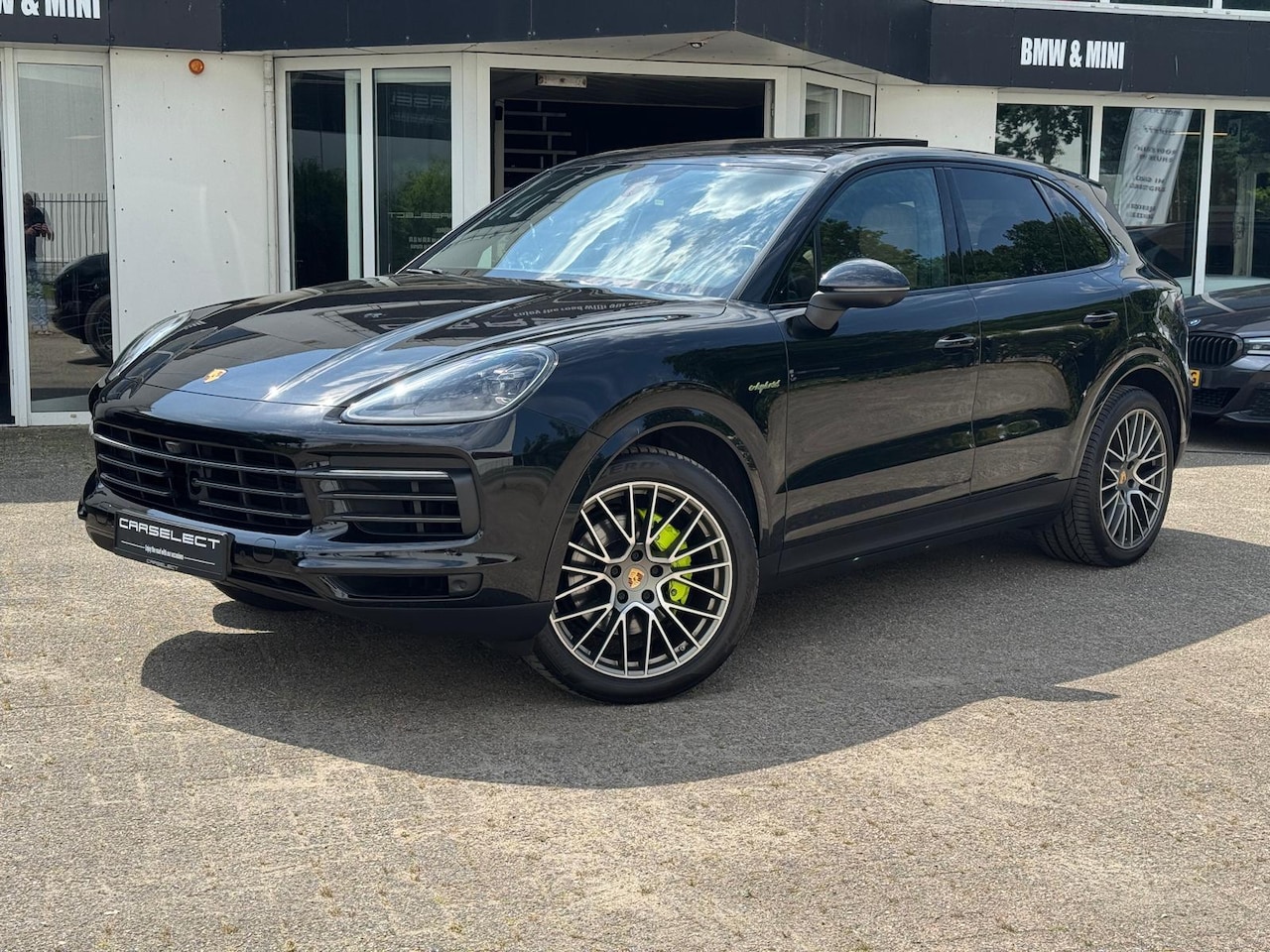 Porsche Cayenne - 3.0 E-Hybrid Platinum Edition | PANORAMADAK | TREKHAAK | BOSE | LUCHTVERING | - AutoWereld.nl
